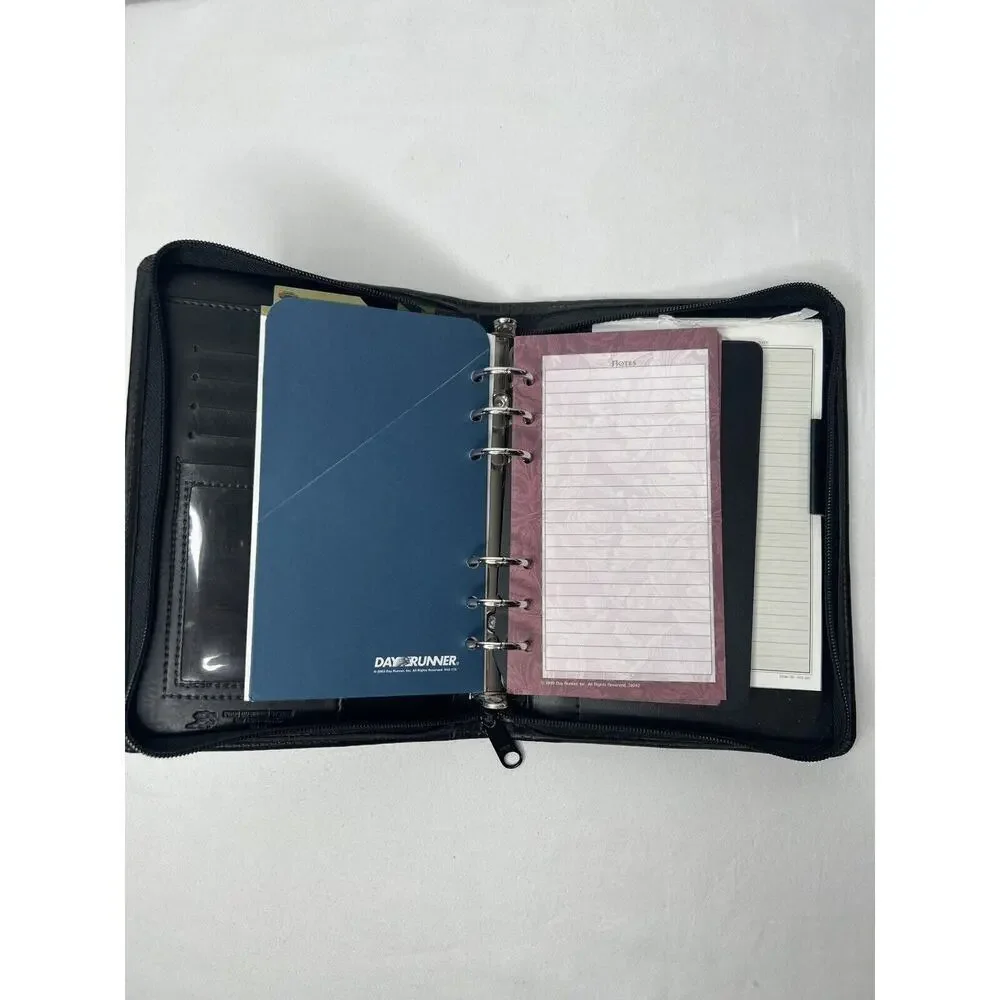 Vintage 2005 Day Runner Black Personal Organizer System 6 Ring Binder Zip